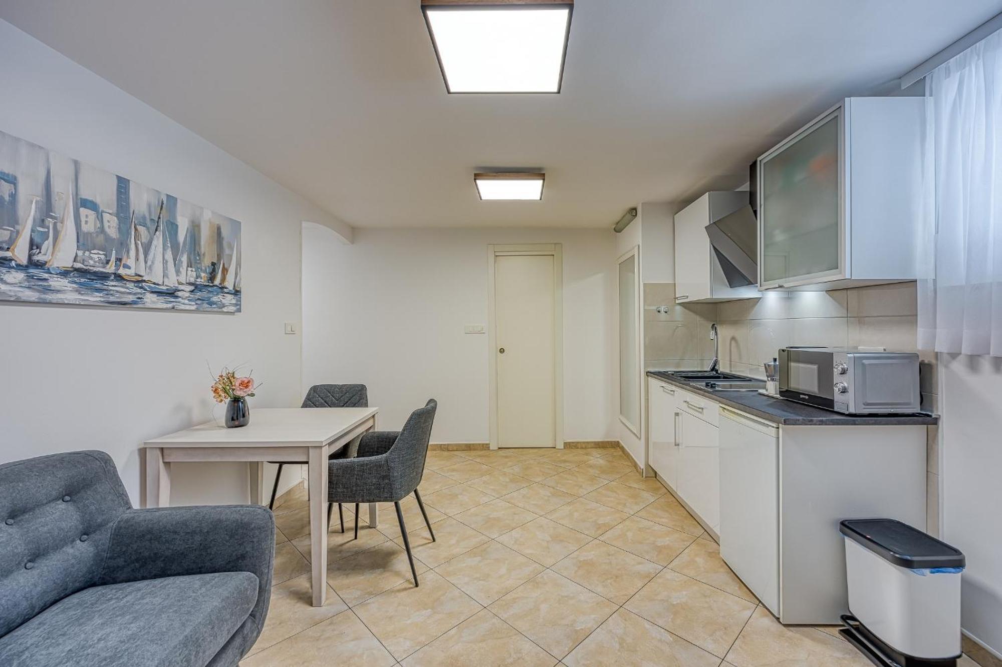 Apartments Pino Rovinj Eksteriør billede